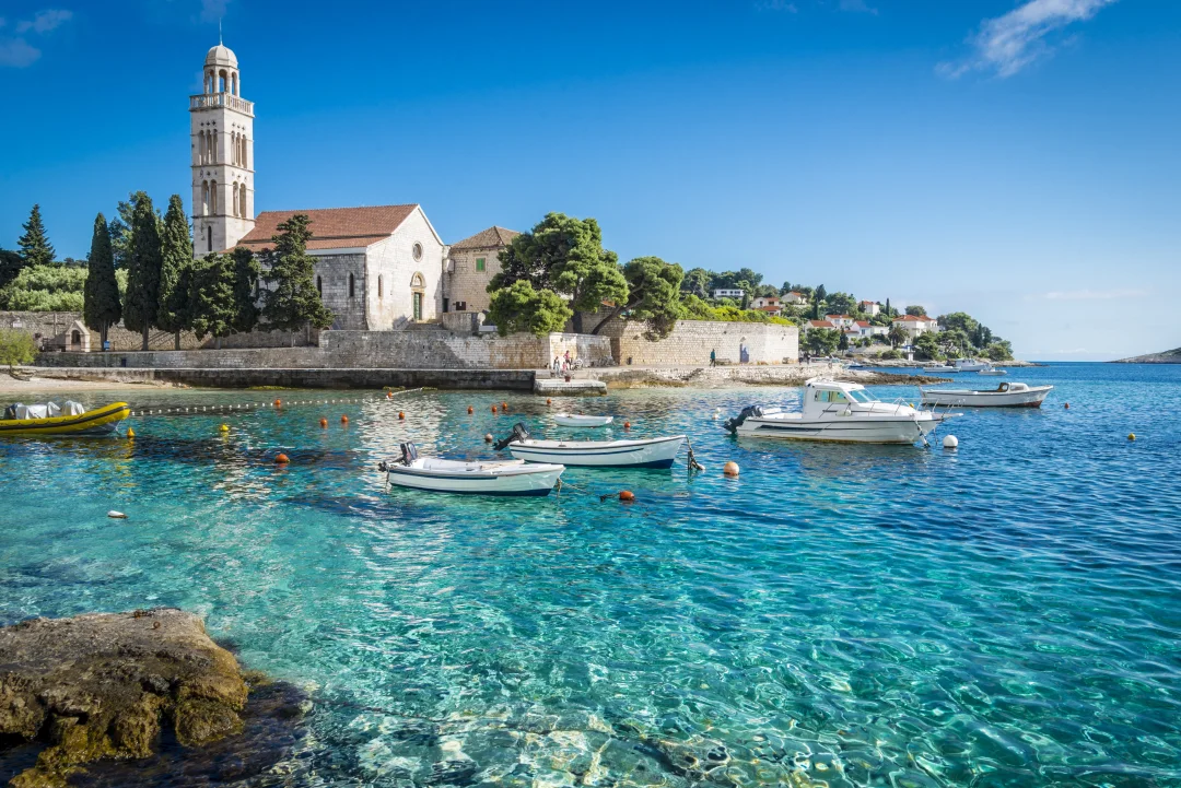 4. FRANJEVAČKI SAMOSTAN - GRAD HVAR
